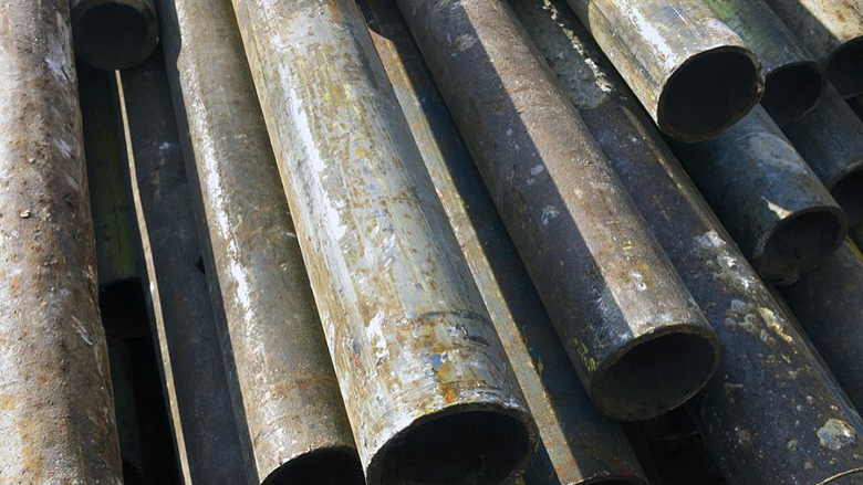 How much pressure can a welded pipe withstand?