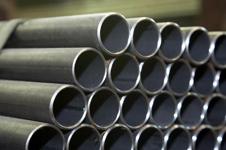 Carbon steel vs alloy steel