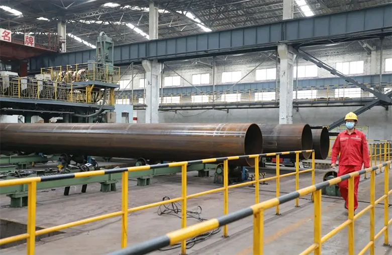 What is ASTM A795 ERW pipe