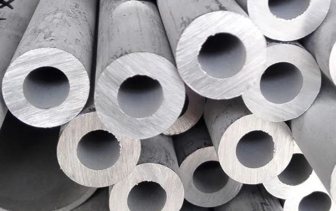Thick-walled stainless steel seamless pipes.png