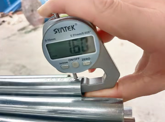 Inspection of galvanized steel pipes before leaving the factory.png