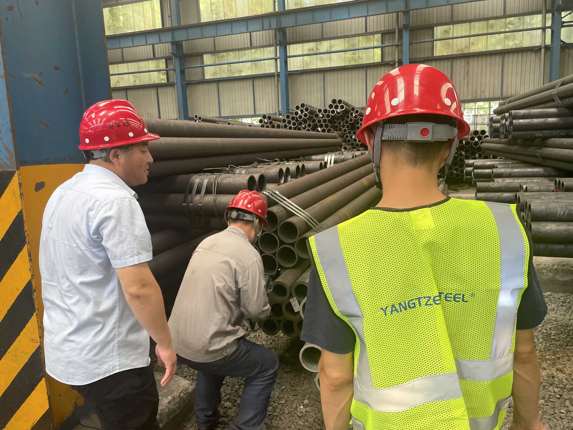 Yangtze Steel Group: Record of Inspection and Shipment of 30CrMnSiA Seamless Steel Pipes